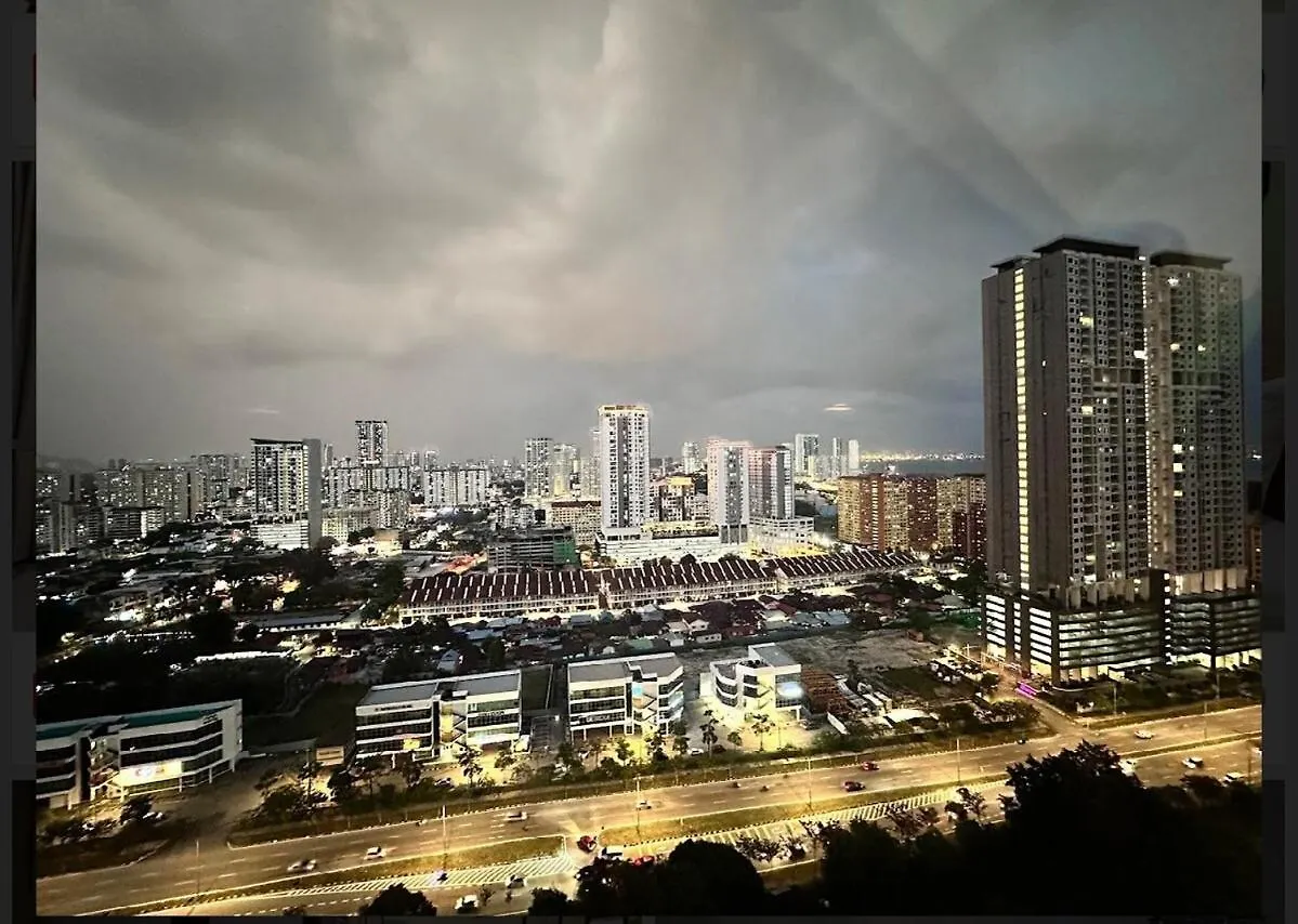 Apartment Bright & Airy 3Br Homestay Comfort Penang Netflix George Town